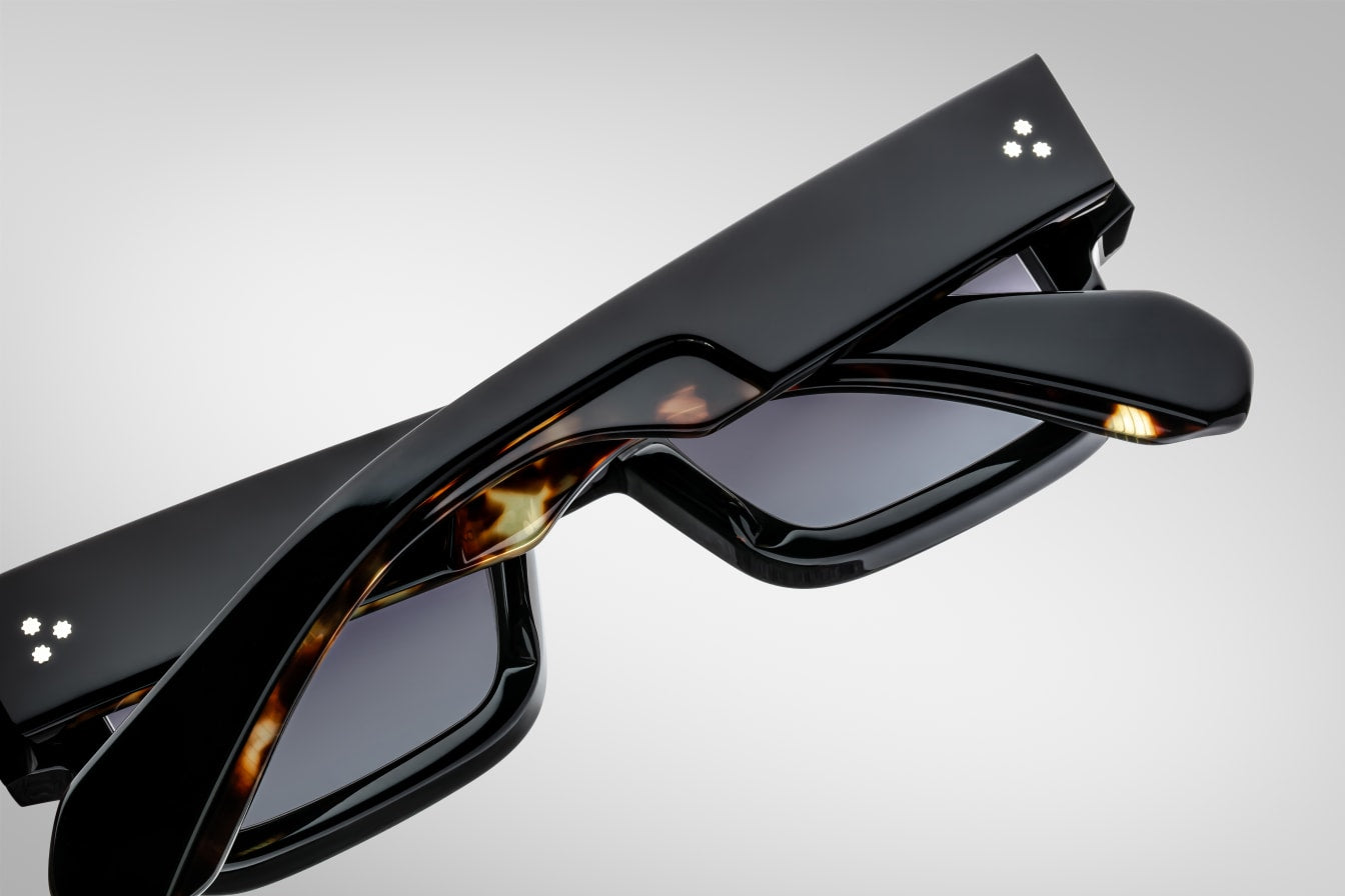 Jacques Marie Mage Ascari - Noir 11 – EYEBRANDS