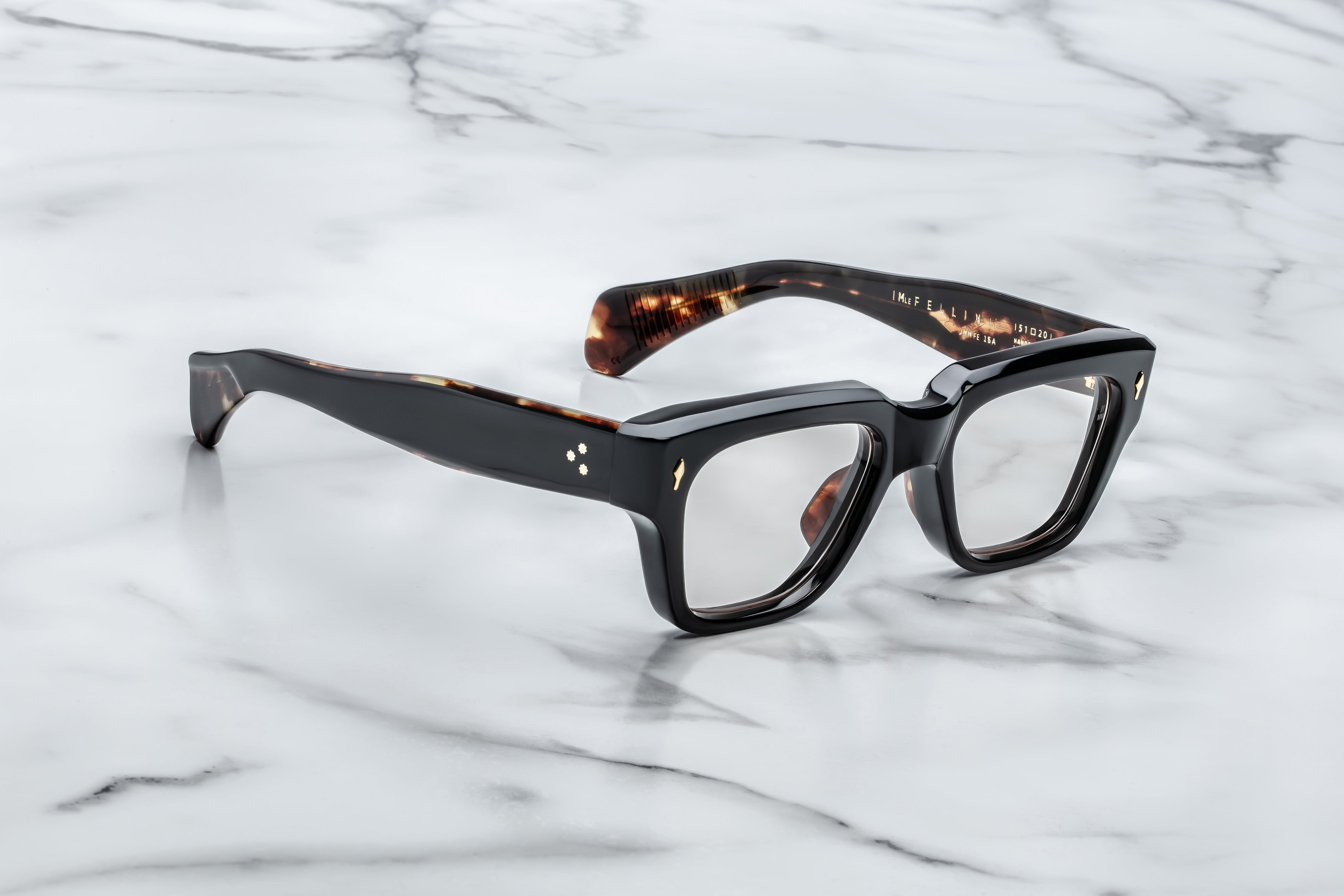 小物 JACQUESMARIEMAGE FELLINI Noir 15 Jacques Marie Mage Fellini Noir 15 – EYEBRANDS