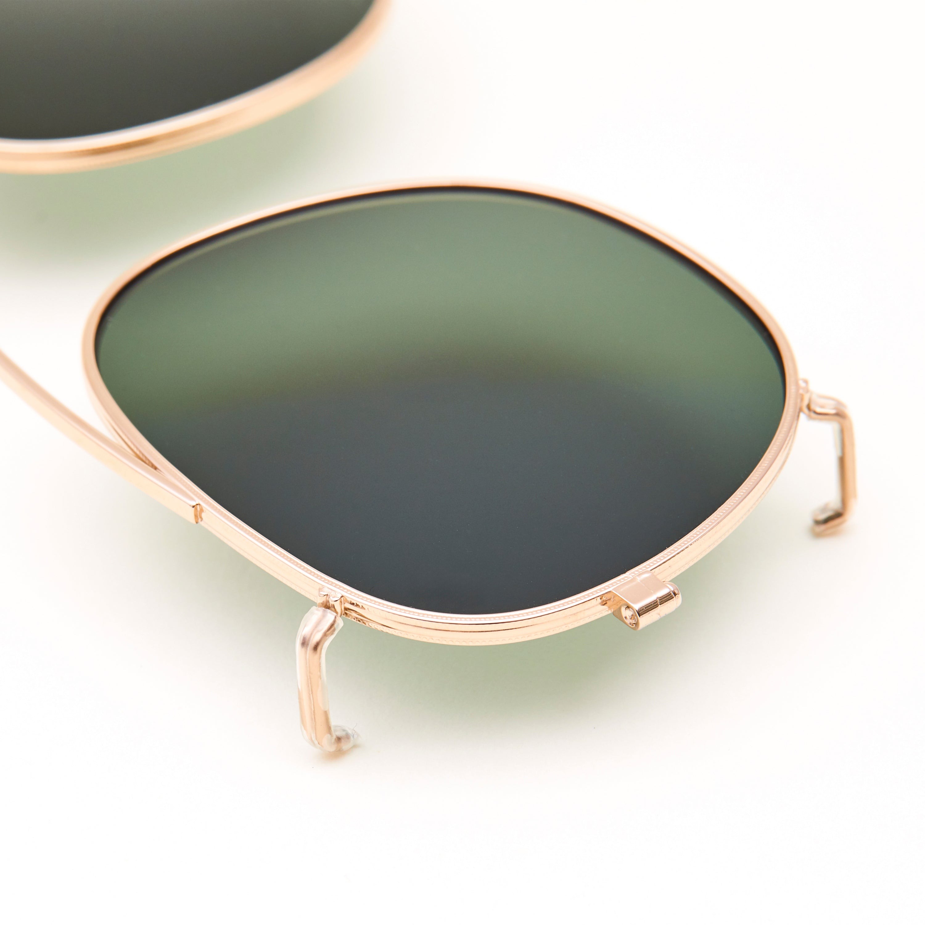 002 Clip A-t 16K Gold
