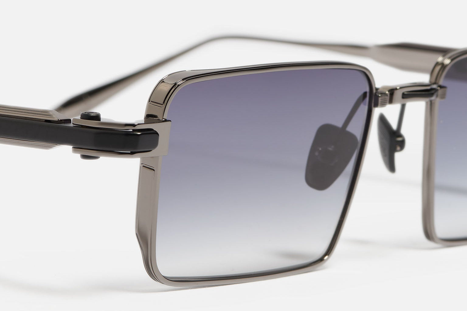Juno C424 Ruthenium Plated/carbon Effect