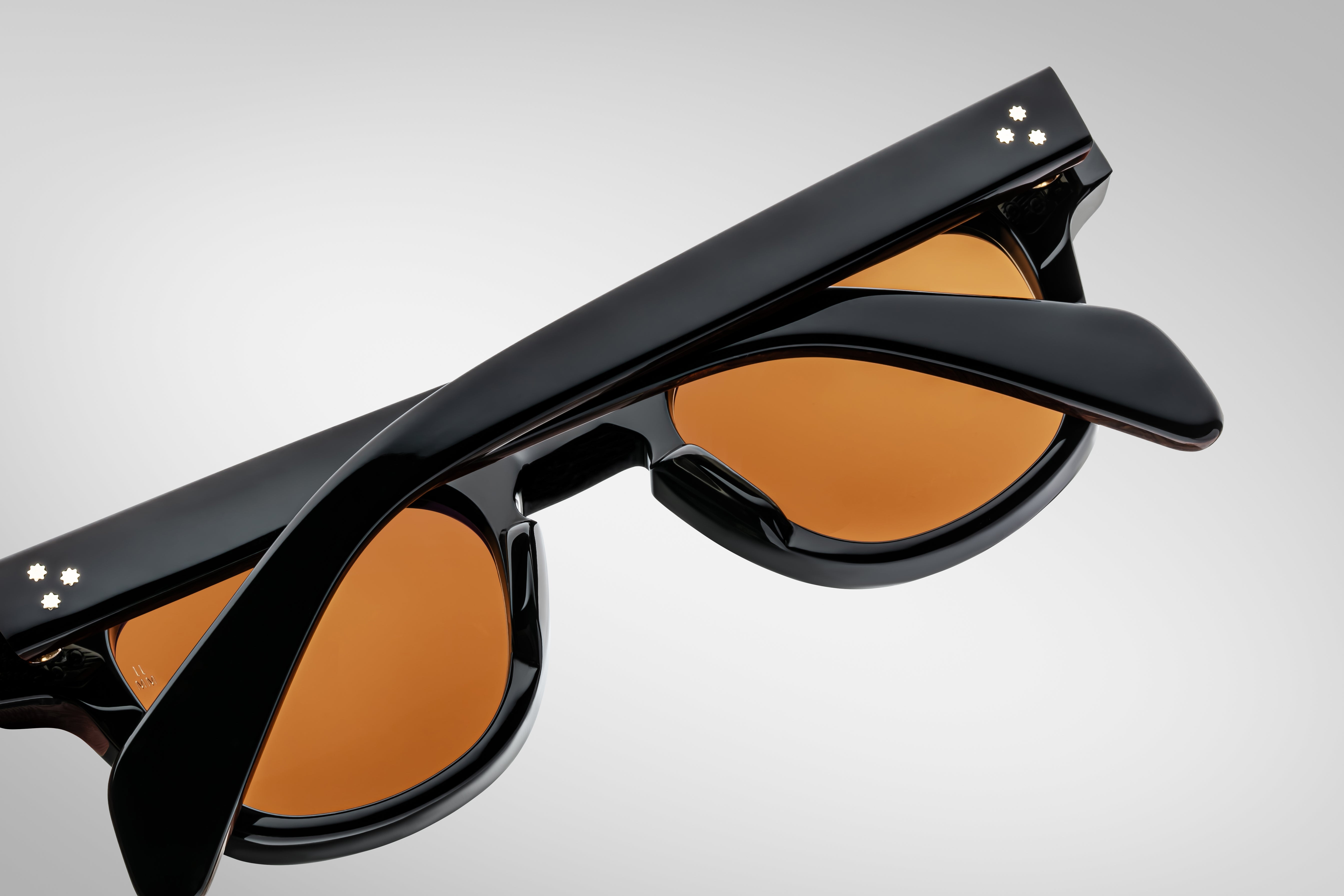 Jacques Marie Mage Julien Noir X – EYEBRANDS