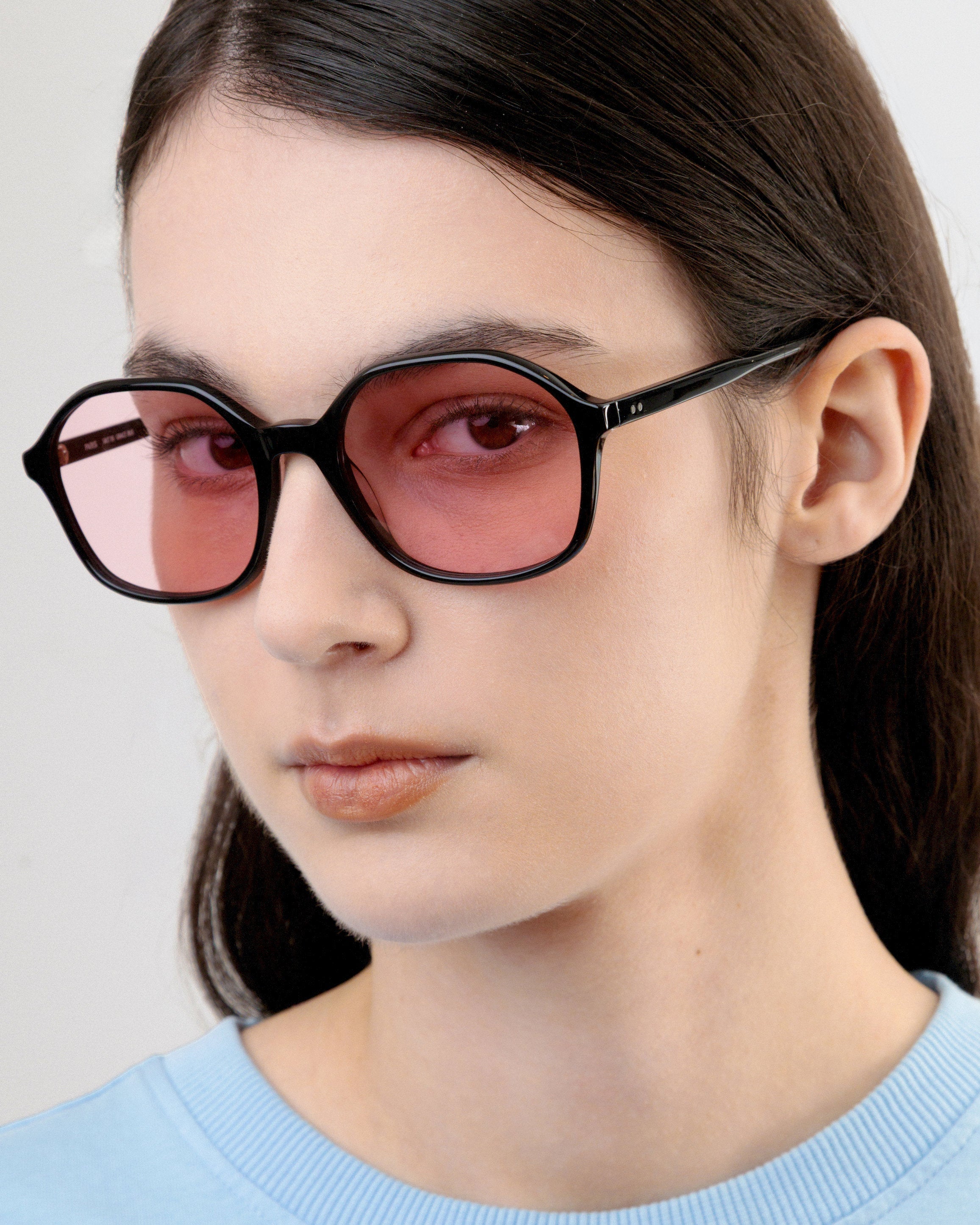 Grace Black Skin Pink