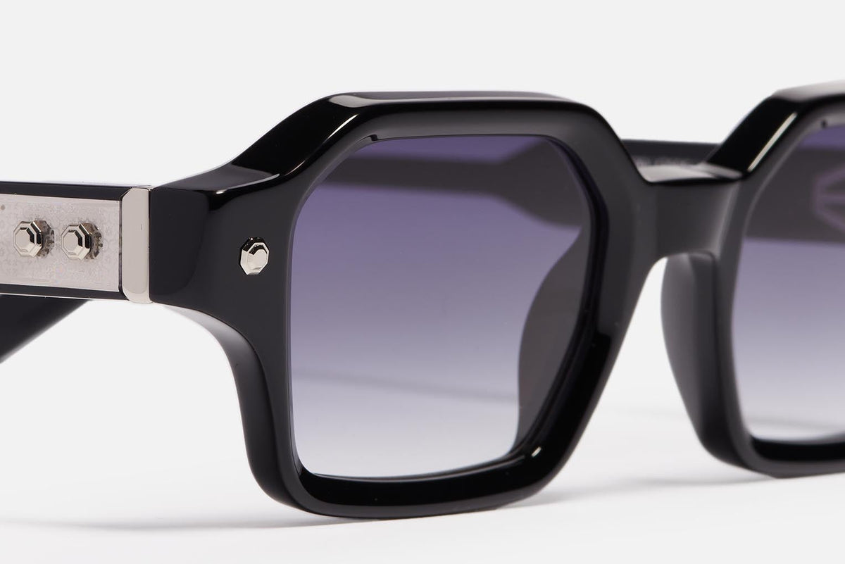 P09 C605 Shiny Black/platine Plated