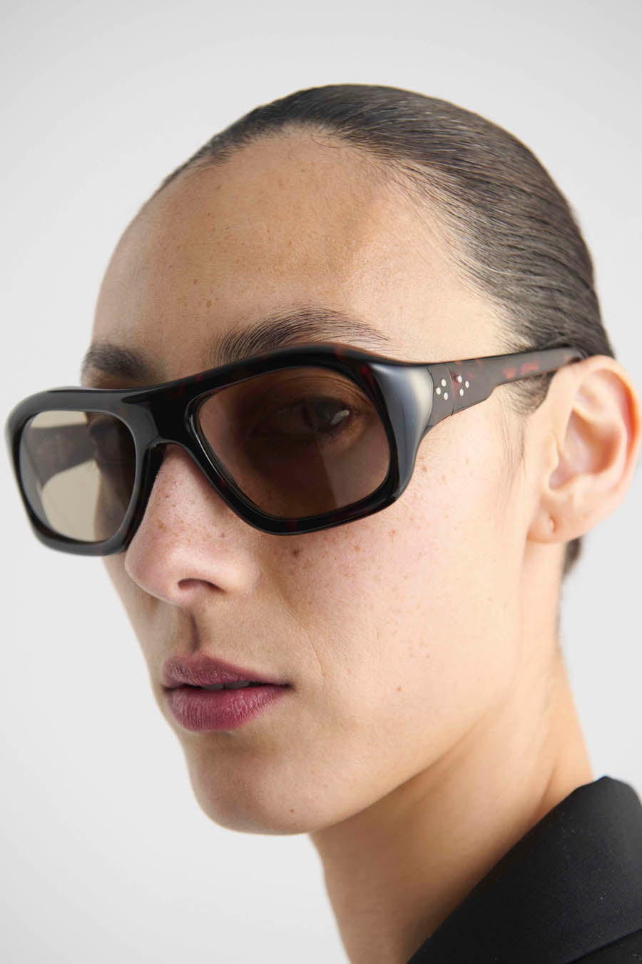 Gray Myrrh-olive Lens