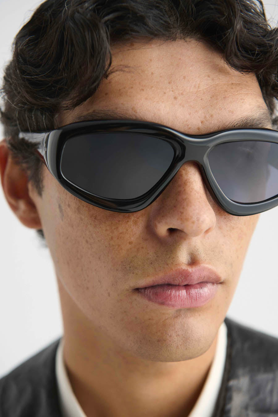 Irfan Black-black Lens