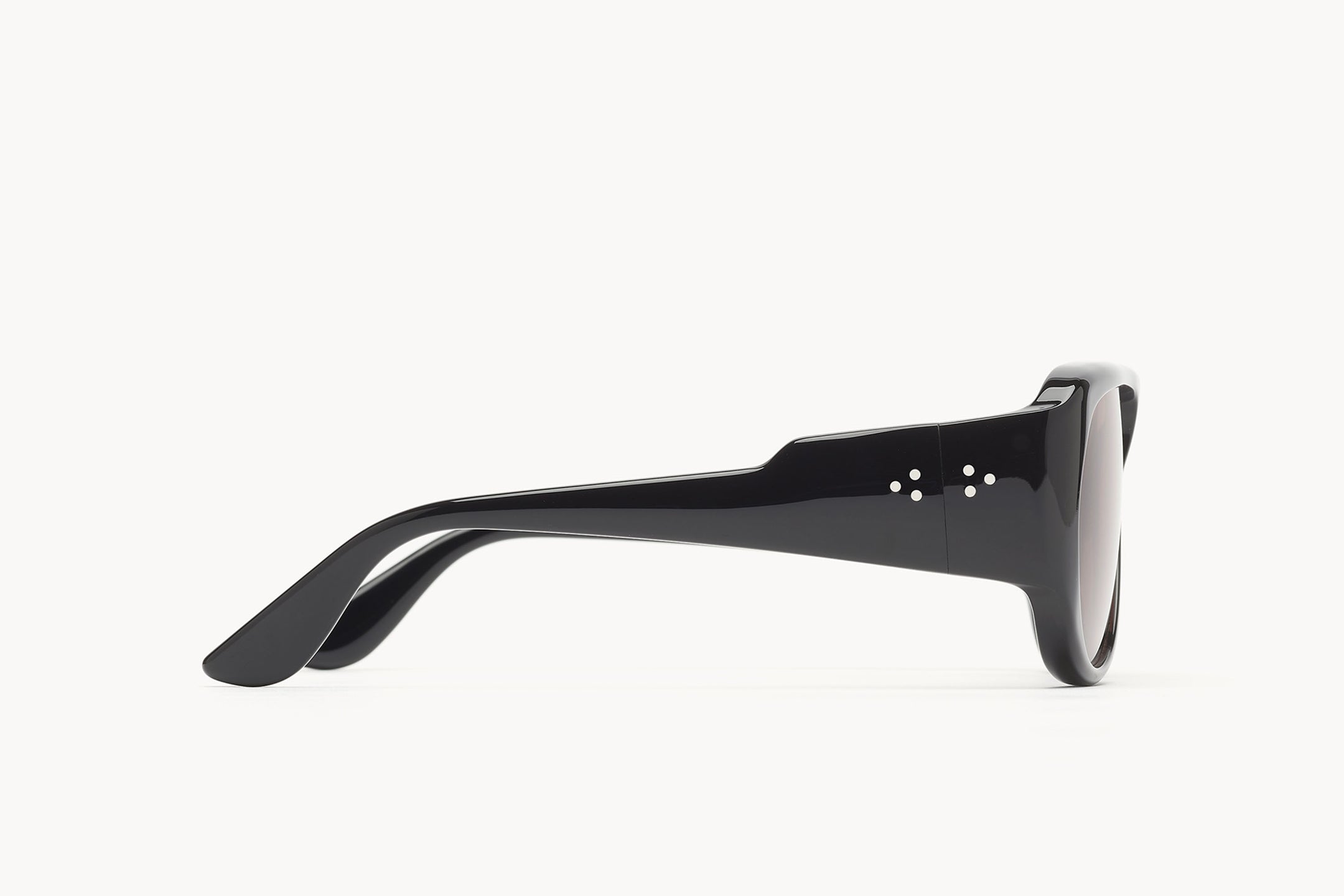 Gambia Black-tobacco Lens