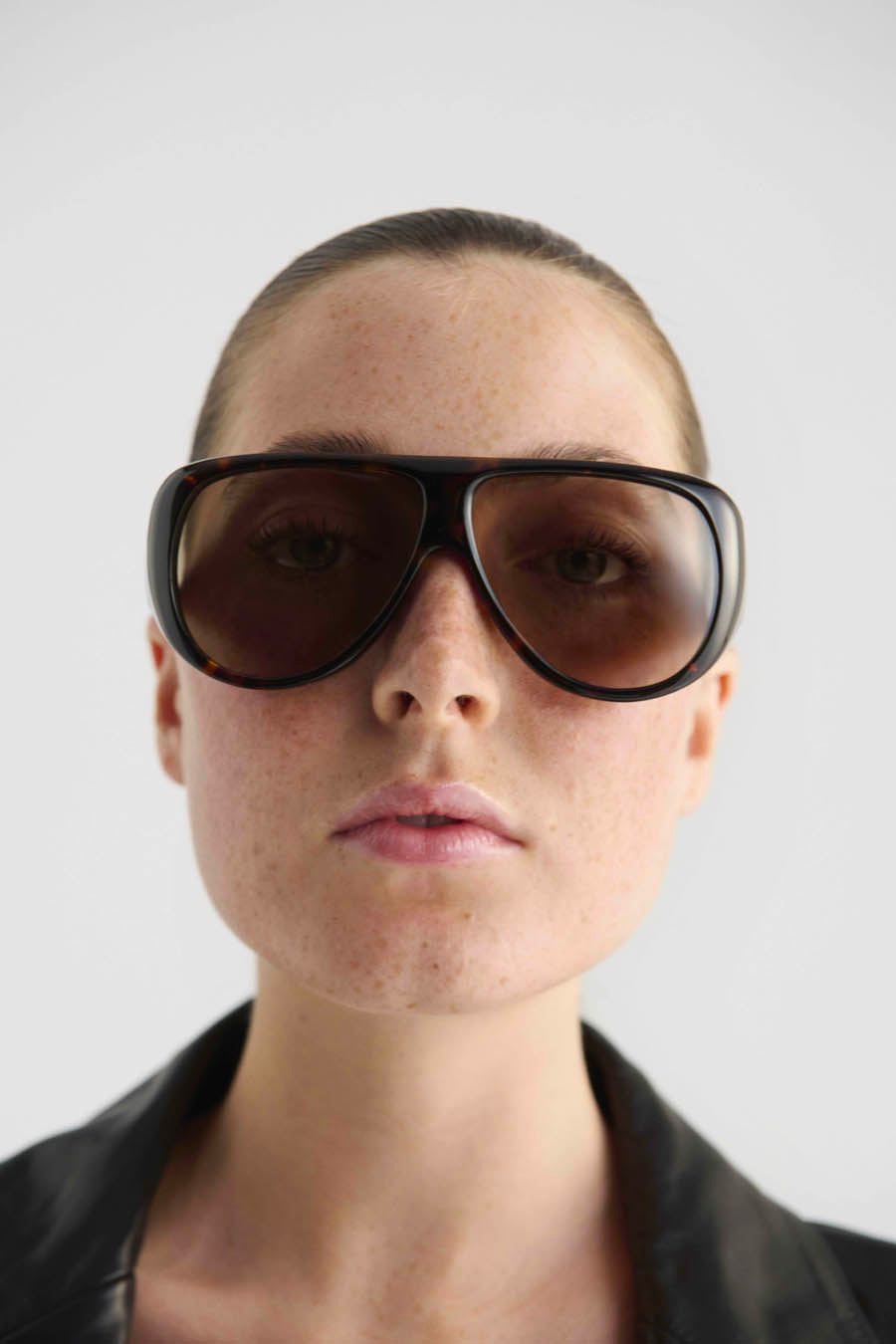 Gambia Myrrh-olive Lens