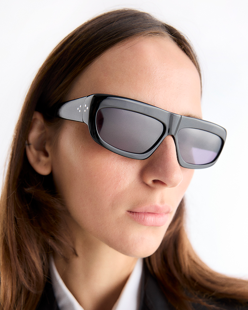 Junayd Black-black Lens