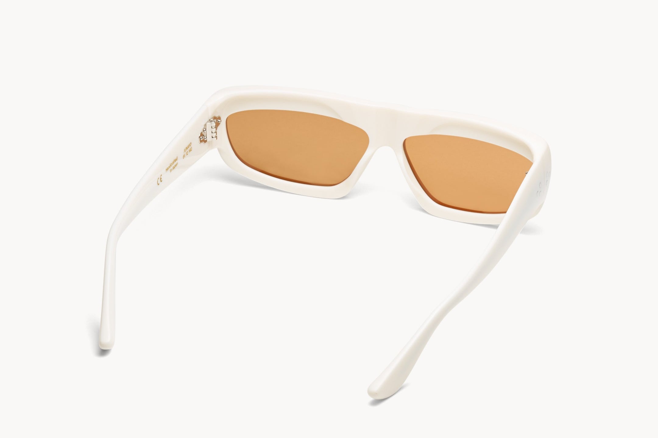 Junayd Sandarac-sage Lens