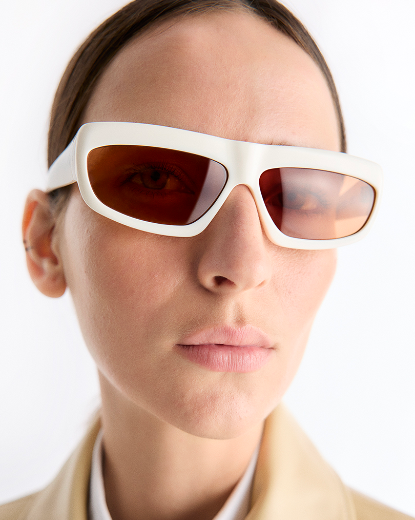 Junayd Sandarac-sage Lens
