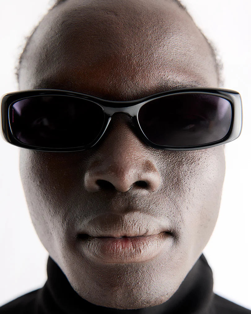 Leila Black-black Lens