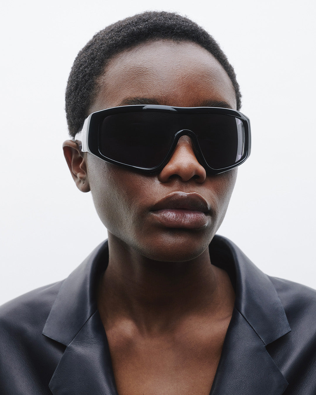 Noor Black-black Lens