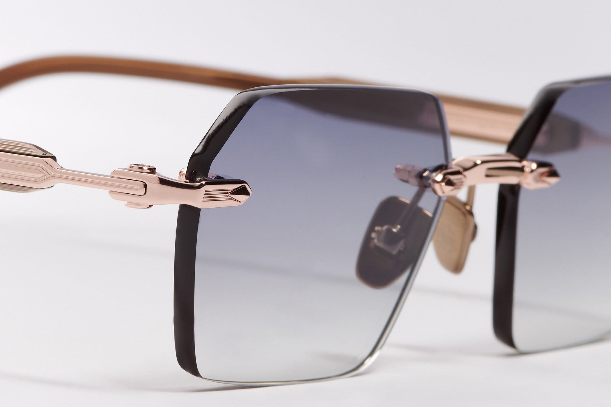 R03 C476 Rose Gold / Or 18K