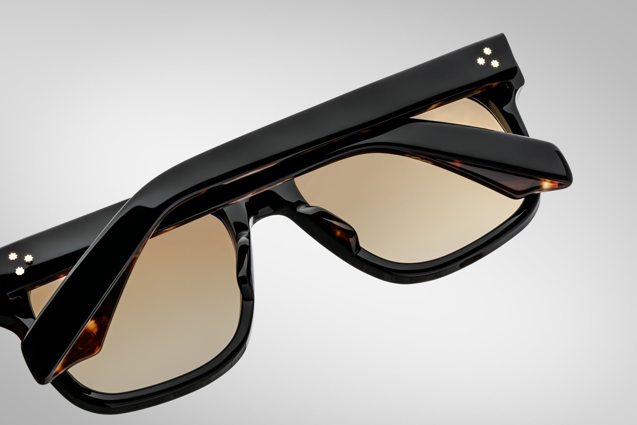 Yves Noir 15