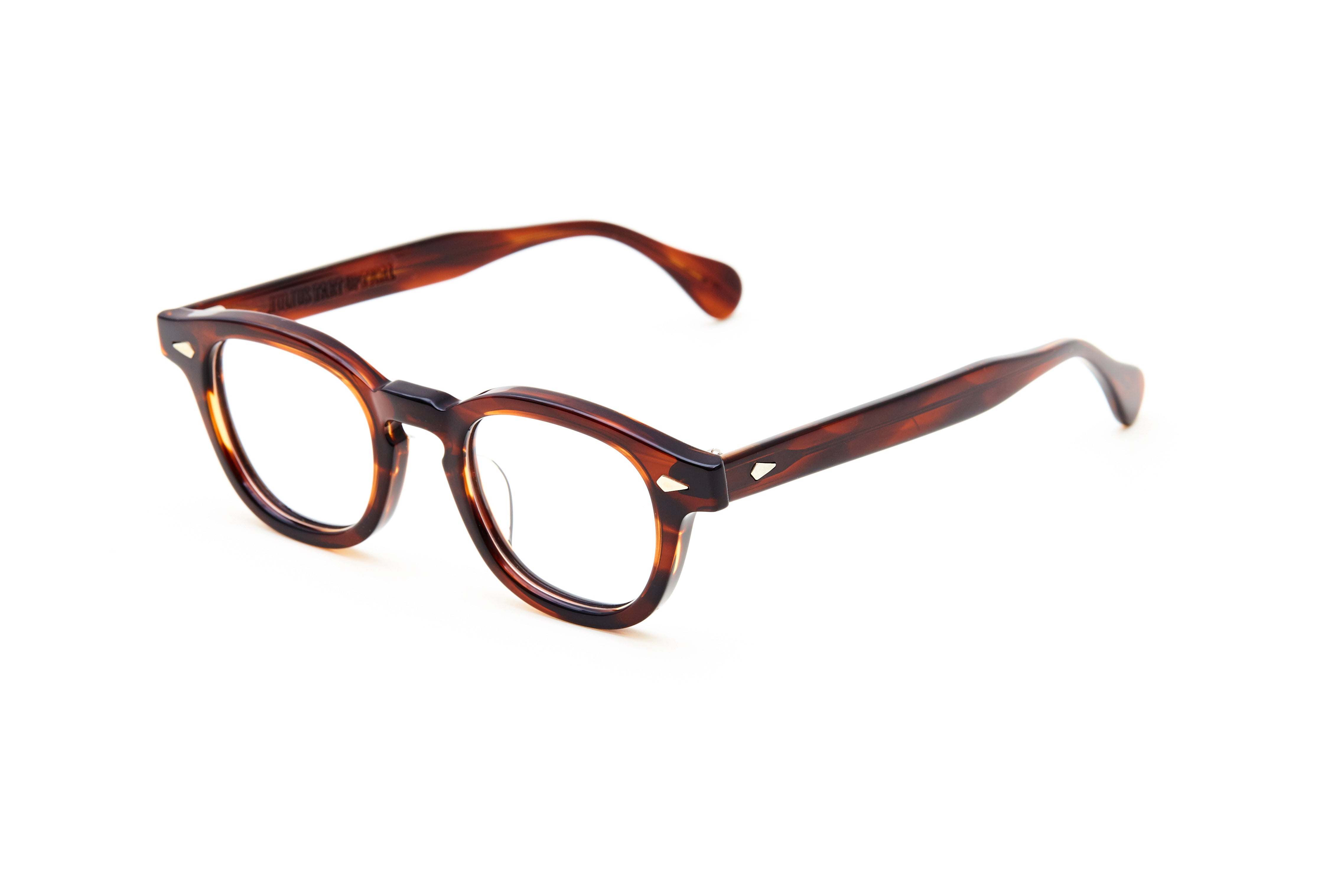 Julius Tart – EYEBRANDS