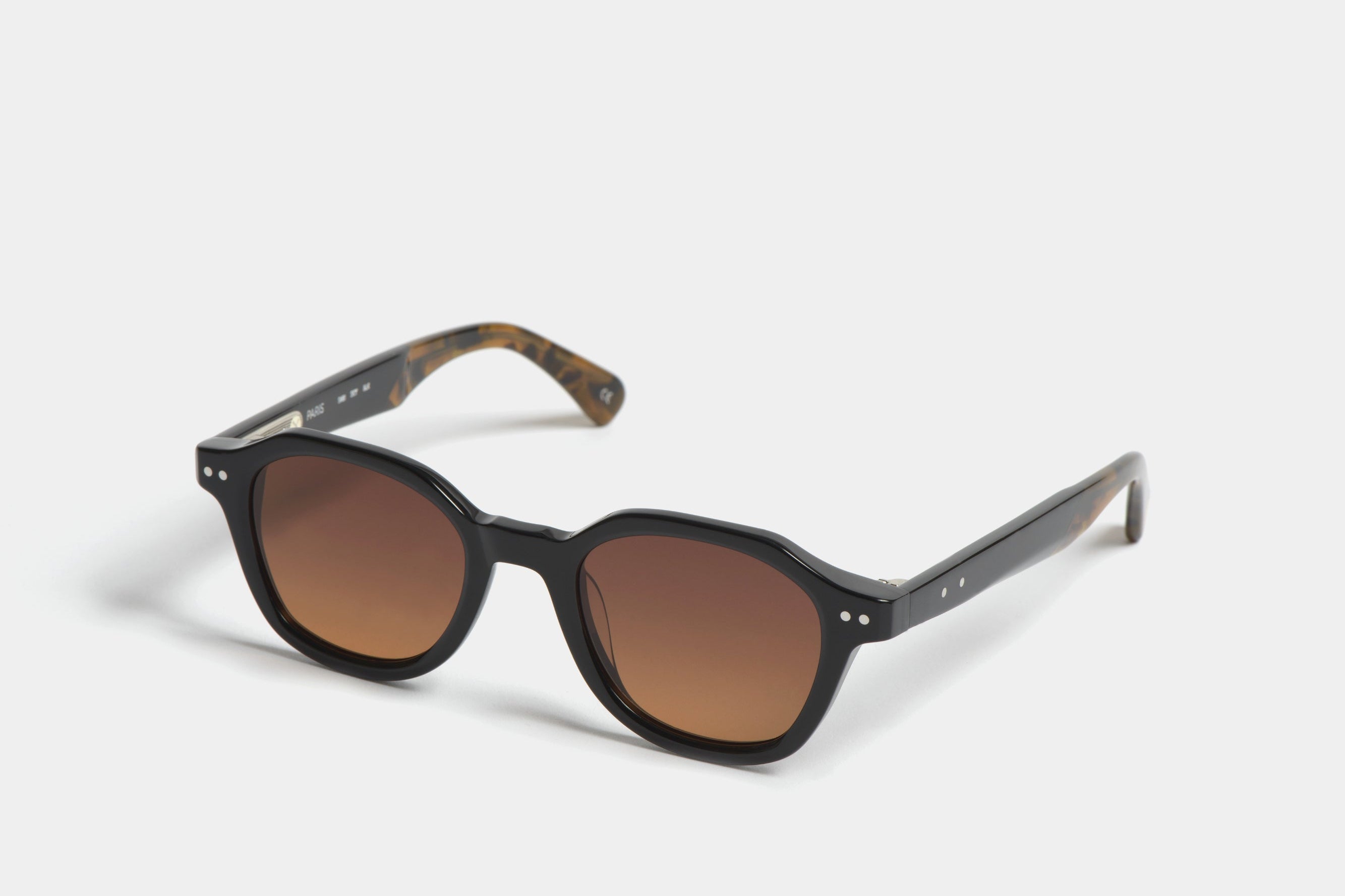 Sky Blk Black Storm